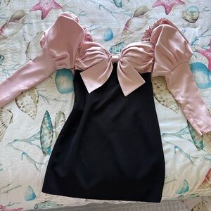 Ronny Kobo black and pink Corin dress with princess 👑 puff sleeves.
NWT